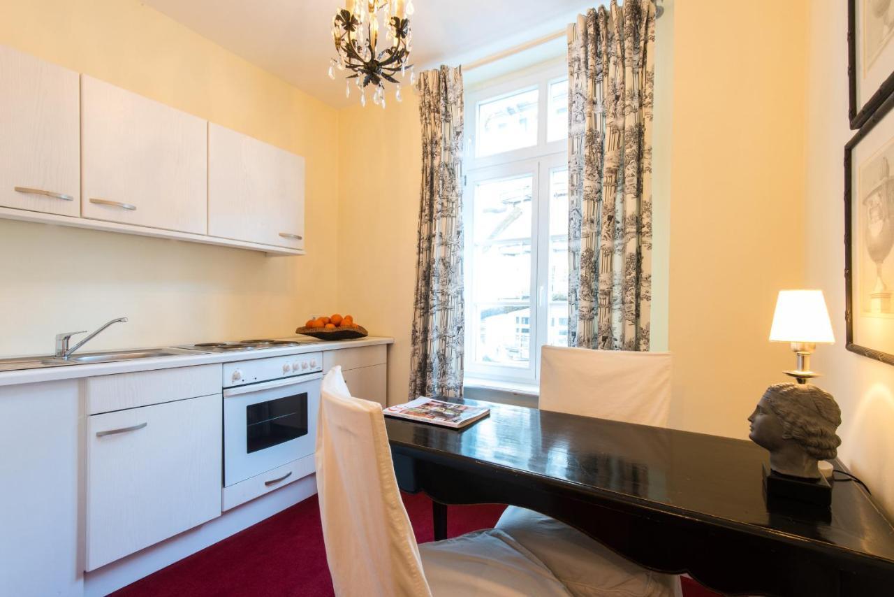 Dirazi Guesthouse & Apartments Gmbh Frankfurt am Main Exteriör bild