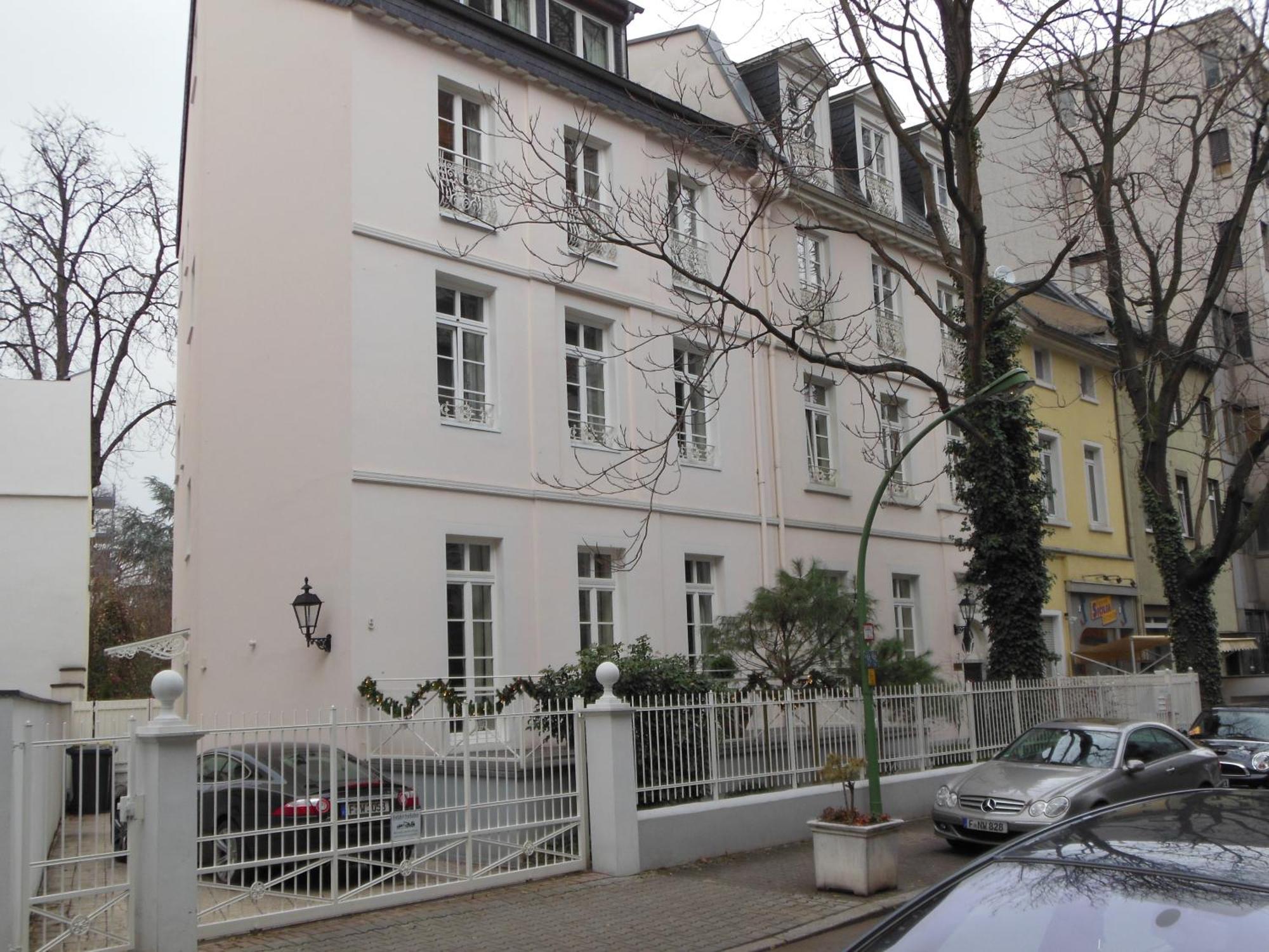 Dirazi Guesthouse & Apartments Gmbh Frankfurt am Main Exteriör bild
