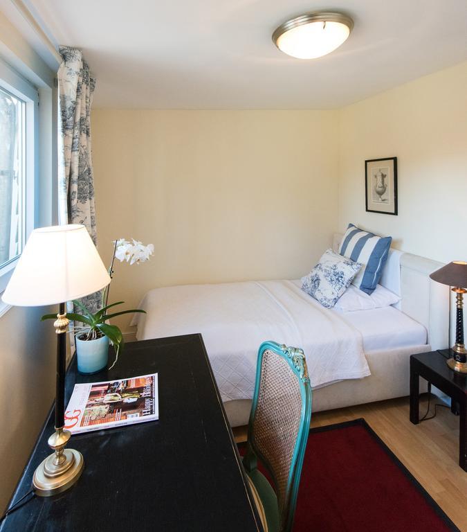 Dirazi Guesthouse & Apartments Gmbh Frankfurt am Main Exteriör bild