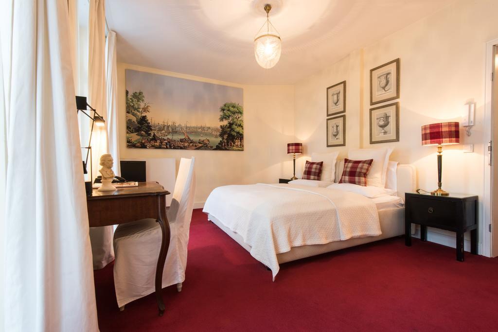 Dirazi Guesthouse & Apartments Gmbh Frankfurt am Main Exteriör bild