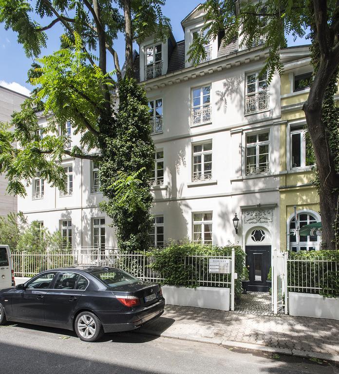 Dirazi Guesthouse & Apartments Gmbh Frankfurt am Main Exteriör bild